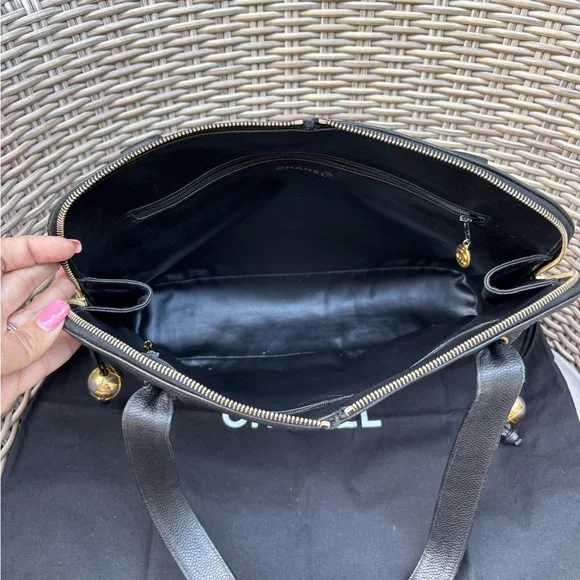 Authentic CHANEL DOME timeless CC double zipper black caviar tote - Picture 16 of 16